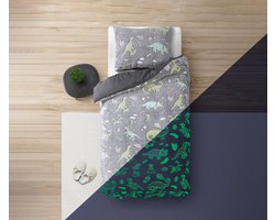 1-persoons FLEECE (microfleece / flanel) jongens dekbedovertrek (dekbed hoes) grijs / lichtgrijs met verschillende soorten dino’s (dinosaurus / dinosauriërs) met bladeren glow-in-the-dark eenpersoons 140 x 220 cm (warm zacht winter teddy beddengoed!)
