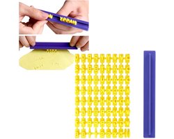 1 set letterstempels - Speciaal voor klei bakken - Zelfgemaakte koekjesstempels - Stempels met taartboodschappen - Eén maat past iedereen -81*125mm- Voor het maken van handgemaakte letters voor klei bakken - Geel, Paars