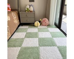 12-delige puzzelmat van tapijtvierkanten, in elkaar grijpende pluche vloertegels van duurzaam EVA-schuim (30x30x1 cm), antislip & schokabsorberend, creëer een veilige ruimte voor slaapkamer/speelkamer/huisdierkooi (groen + wit)