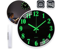 12 Inch Stille Wandklok Met Lichtgevende Wijzers – Geluidloos Uurwerk En Zeer Transparant Glas – Modern Wit Frame Met Zwarte Wijzerplaat – Ideaal Voor Thuis En Kantoor