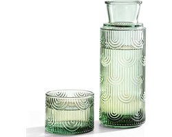 2-in-1 design, nachtkastje waterkaraf met glas 21,6 oz/630 ml, waterkaraf met deksel beschermt dranken betrouwbaar tegen stof en verontreinigingen. (groen)