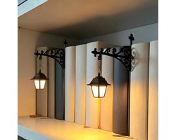 2 stuks - Boekensteun metaal - Boekensteun met Lamp - Bibliotheeklantaarn - Miniatuur Boekenplank Lantaarn - Boekenkast leeslampjes - Decoratieve boekenplankverlichting - Boekenstandaard - Geschikt voor Boekenplank, Leeshoek en Bureau - Zwart