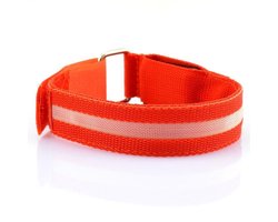 2 stuks Led verlichte armband (rood) voor sportievelingen die hardlopen, fietsen en wandelen en verder iedereen die in het donker gezien wil worden - Sport armband - Hardloop verlichting lampjes - Veiligheidsband - Reflecterende armband