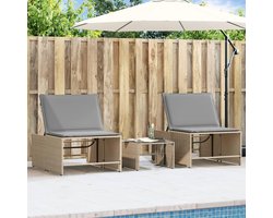 2 stuks ligstoelen met tafel in beige van polyrotan, modulaire tuinset met verstelbare rugleuning en glazen tafelblad, PE rotan tuinmeubelen voor balkon en terras