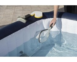 3-Delige Reinigingsset voor Jacuzzi & Whirlpool – Inclusief Schepnet, Reinigingsborstel & Schrobhandschoen – Luxe Spa & Zwembad Schoonmaakset – Multicolor
