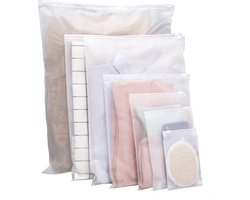 35 stuks plastic ziplock zakken, transparante opbergtassen in 4 verschillende maten. Ideaal voor reizen en het organiseren van kleding, schoenen, handdoeken, ondergoed, cosmetica en meer. Perfect voor in de koffer en thuis.