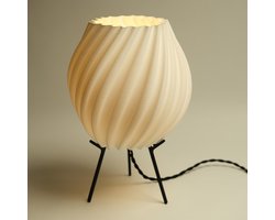 3D Geprinte Design Tafellamp – Ø20 cm – Handgemaakt in Amsterdam 2025 – Duurzaam Bioplastic – Spiraalvorm – Minimalistisch, Scandinavisch, Japans – Sfeerverlichting, Bureaulamp – Inclusief Melkglas LED