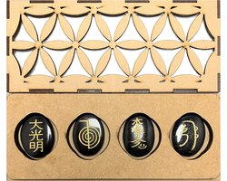 4 stenen REIKI gegraveerd symbolen in houten doos