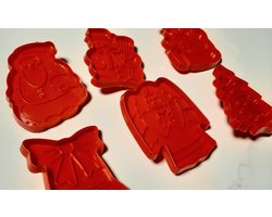 6 uitsteekvormen kerst - bakvormen - 3d uitstekers met relief marsepein - bakvormpjes - kerstmis - xmas - 6x uitsteekvorm - vormpjes bakken