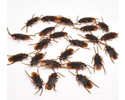 8 nep kakkerlakken - Leuk als grap op je taart, eten, bed, bank, etc