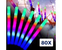 80x Led Foam Sticks - Multicolor Led - Lange Brandduur - Neon Party Sticks - Verjaardag Feest Versiering - Bruiloft Huwelijk - Lichtstaaf - Lampjes Kerst - Glow in The Dark
