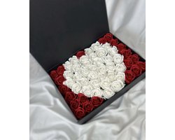 AG Luxurygifts Deluxe Giftset – Velvet Rozen Box & Rozen Beer – Luxe Cadeau voor Valentijn, Moederdag & Speciale Momenten