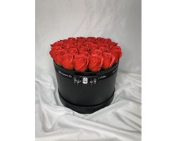 AG Luxurygifts rozen box - flower box - cadeau - rozen - rood - soap roses - Valentijnsdag - luxe - liefde - moederdag
