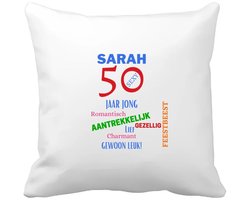 Akyol - sarah 50 jaar jong Kussen hoes - 49+1 - mensen die 50 zijn geworden - 50 jaar sarah en abraham cadeau - jubileum man en vrouw - verjaardags - grappige tekst - jarig - verjaardag - 40 bij 40 cm