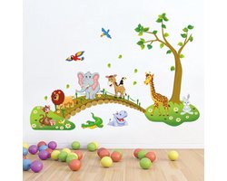 Allecta - Jungle Dieren Muurstickers voor Baby- en Kinderkamer - Leeuw, Giraffe, Olifant - Brug Muurtattoo - Wanddecoratie met Dieren Thema