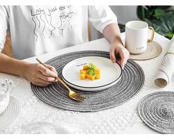 Allecta - Set van 8 grijze ronde tafelmatten en onderzetters, 4 grote placemats 36cm en 4 kleine 18cm, voor outdoor en indoor eettafel decoraties.