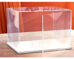 Allecto Plus - Acryl Display Case met Witte Basis - Eenvoudig te Openen - Stofbescherming - Showcase (50x20x25cm) - Countertop Box - Presentatiekast - Winkelvitrine
