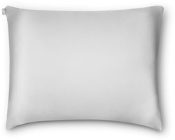 Anti Acne Pillow® - De beauty kussensloop gericht op de onzuivere acne huid.  De kussensloop is anti statisch, Anti bacterieel, talg en ontstekingsremmend. Perfect voor de huid met puistjes & oneffenheden. Kleur: Zilver /  Grijs