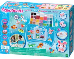 Aquabeads Aquabeads Beginners koffer ( studio)- SPEELGOED VAN HET JAAR 2025 -complete set met 900 parels in 25 kleuren- inclusief de nieuwe watercolour parels- met handige sorteerbak