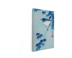 Artaza Canvas Schilderij Japanse Vogel op Tak met Blauwe Esdoornbladeren - Traditionele Houtsnede Stijl - 60x90 cm - Wanddecoratie Woonkamer - Schilderijen - Muurdecoratie