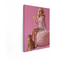 Artaza Canvas Schilderij Luxe Pop met Luipaard en Champagneglas op Roze Poef - 30x40 cm - Klein - Wanddecoratie Woonkamer - Schilderijen - Muurdecoratie