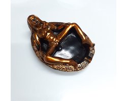 Asbak Vrouw - Asbak - Asbakken - Asbak voor buiten - Asbak buiten - Bar accessoires - Kroeg accessoires - Asbakje - Asbak goud - Cave & Garden