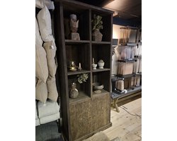 AURA PEEPERKORN| vakkenkast| OLD FARM| ranke kast|