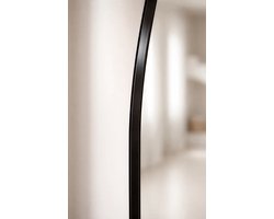 Aurelia™ Boogspiegel Zwart 180x70 cm – Staand en Ophangbaar – Grote Passpiegel
