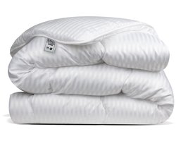 Avenue - Luxe en makkelijk dekbed zonder overtrek – Hoesloos 1 persoons dekbed 140x200 cm – Anti-allergisch & hygiënisch – Wasbaar op 60°C – Wolkenzacht en soepel – Stralend Wit in luxe hotelstreep – All Year comfort zomerdekbed & winterdekbed