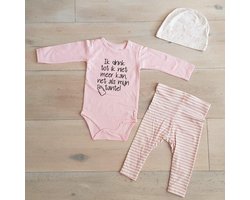 Baby cadeau geboorte Meisjes Setje 3-delig newborn | maat 62-68 | roze mutsje beertje roze broekje streep en roze romper lange mouw met tekst zwart ik drink tot ik niet meer kan net als mijn tante flesje | Bodysuit | Huispakje | Kraamkado | Gift Set