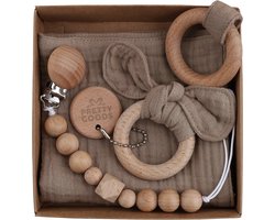 Baby Geschenkset - 3-delige set - Kraamcadeau - babyshower- gender reveal - Unisex baby cadeau - kraamvisite- jongen - meisje - giftset - bijtring - doorkomende tandjes - speenkoord - speenketting - knuffeldoekje - Taupe
