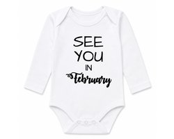 Baby rompertje met tekst Coming soon februari Bekendmaking zwangerschap 2027 aankondiging Zwangerschapsaankondiging maand February geboorte zwanger Lange mouw | wit | maat 50/56 | Cadeau voor de liefste aanstaande oma en opa oom tante papa mama