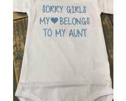 Baby Rompertje met tekst | sorry girls my heart belongs to my aunt  | korte mouw | wit met blauw | maat 50-56