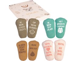 Baby sokken Kraamcadeau unisex 4 stuks - Baby jongen - Baby meisje - Leuke teksten - Babyshower Cadeau - Geboorte kraampakket