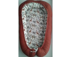 Babynestje (Terra/wit met jungledieren)