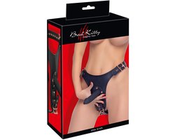 Bad Kitty Voorbind Harnas met 3 Dildo’s - Natuurlijke Dildo's met Uitgesproken Eikel en Aders - Verstelbaar van S tot 2XL - Hoogwaardig Afgewerkt Kunstleer Maat L/XL