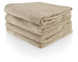 Badhanddoek cream met naam geborduurd