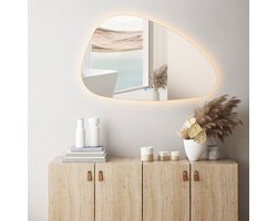 Badkamerspiegel met LED Verlichting en Verwarming 60cm - Afimera Artsy - Randloos - Wandspiegel Organische Vorm - Touch Bediening - Dimbaar - Aanpasbare Lichtkleur