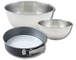 Baksset met 1 springvorm van 26 cm met glazen bodem, 1 spatel Zenker en 2 roestvrijstalen mengkommen Fackelmann