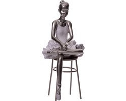 ballerina op stoel beeld decoratief geschenk H18cm