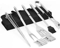 BBQ Accessoires Set 18-delig – Luxe RVS Barbecue Gereedschap met Draagtas -Barbecue Accessoires - Complete Grill Set met Spatel, Vleesmes, Vleesvork, Spiesen & Maïshouders