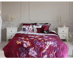 Beau Maison Dekbedovertrek Katoen Satijn Floral Vine Red & White - Lits Jumeaux 240x200/220 cm + 2 Kussenslopen - 350TC Zeer mooie kwaliteit