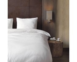 Beau Maison Hotellinnen Wit Katoen Satijn 240x200/220 + 2 kussenslopen 60x70 cm