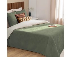 Beddensprei Lilou 240 x 260 cm - Celadon Groen - Inclusief 2 Kussenslopen - Donsvervang Polyester - Dekmatras