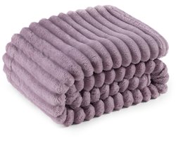 BEDSURE Fluffy Blanket - Wollen deken & fleece deken, bankdeken, zachte warme dikke corduroy deken voor kamerdecoratie, woon- & knuffeldekens, bedsprei, paars, 150 x 200 cm