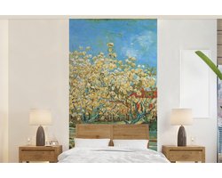 Behang - Fotobehang Boomgaard in bloei - Vincent van Gogh - Breedte 120 cm x hoogte 240 cm