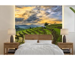 Behang - Fotobehang Een wolkenveld boven de rijstvelden van Thailand - Breedte 220 cm x hoogte 220 cm