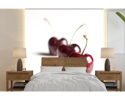 Behang - Fotobehang Kersen - Wit - Fruit - Breedte 220 cm x hoogte 220 cm