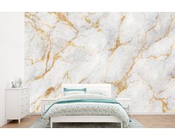 Behang - Fotobehang Marmer - Wit - Goud - Abstract - Breedte 450 cm x hoogte 300 cm