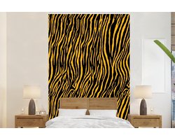 Behang - Fotobehang Oranje - Dierenprint - Tijger - Breedte 170 cm x hoogte 260 cm